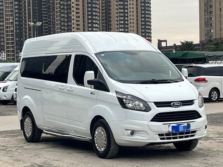 Ford Transit 2021 2021款 2.0T柴油手动高级营运商旅型中轴中顶9座国VI