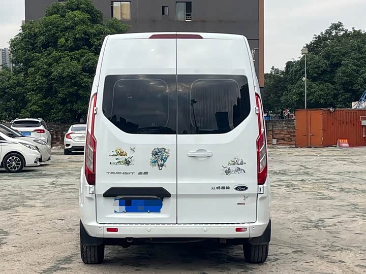 Ford Transit 2021 2021款 2.0T柴油手动高级营运商旅型中轴中顶9座国VI