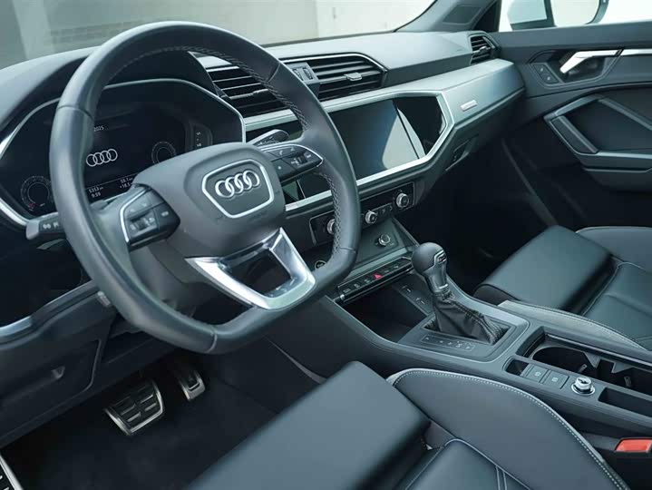 Audi Q3 2024 2024款 40 TFSI 时尚动感型