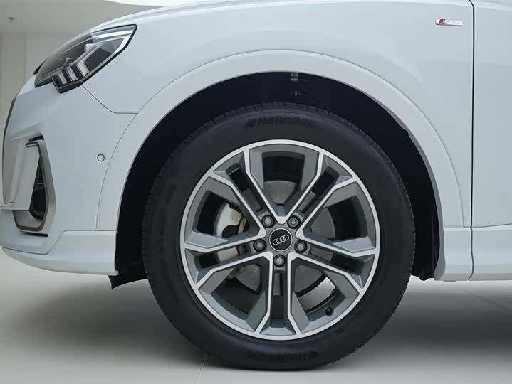 Audi Q3 2024 2024款 40 TFSI 时尚动感型