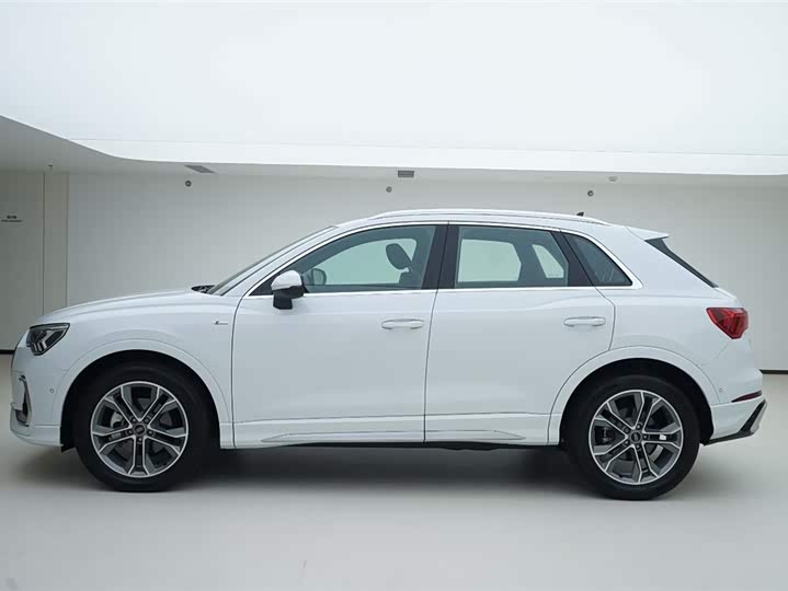 Audi Q3 2024 2024款 40 TFSI 时尚动感型