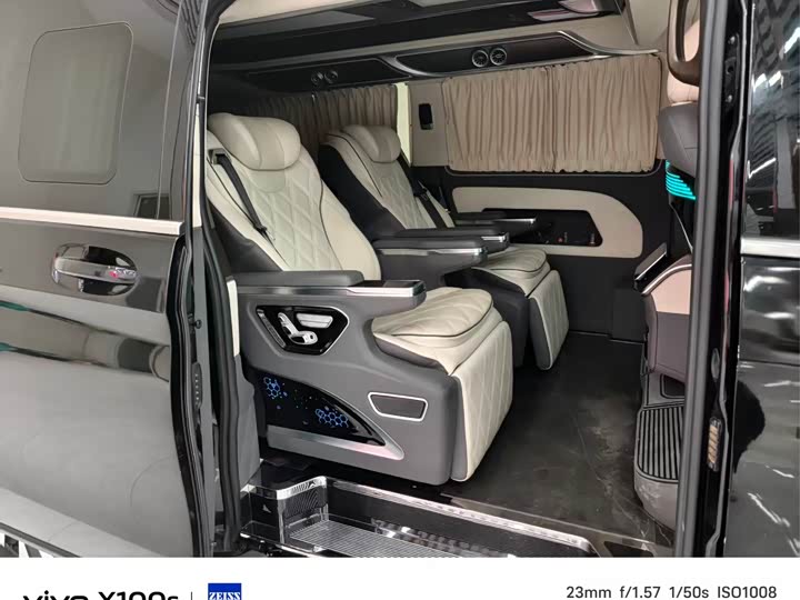 Mercedes-Benz Vito 2024 2024款 2.0T 精英版 7座