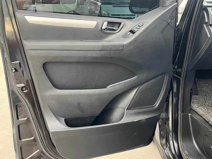 Maxus G20 2023 2023款 ES 2.0T 汽油自动超值旅行版