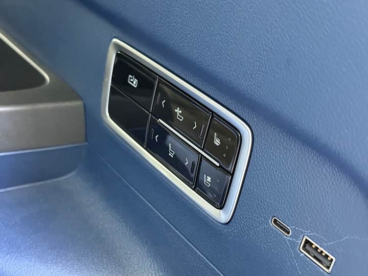 Buick GL8 Century 2023 2023款 2.0T 六座蕴世版