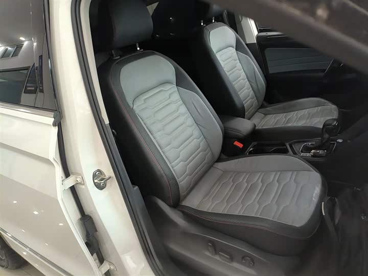 Volkswagen Tiguan X 2021 2021款 330TSI 两驱旗舰版