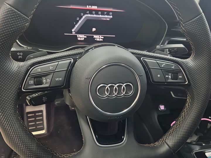 Audi A4L 2024 2024款 40 TFSI quattro RS套件燃速型