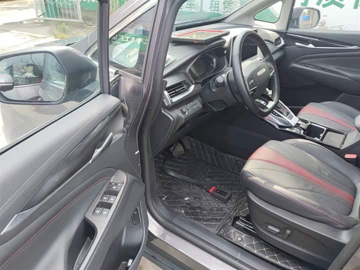 Maxus Euniq 5 2020 2020款 大电量旗舰版 七座