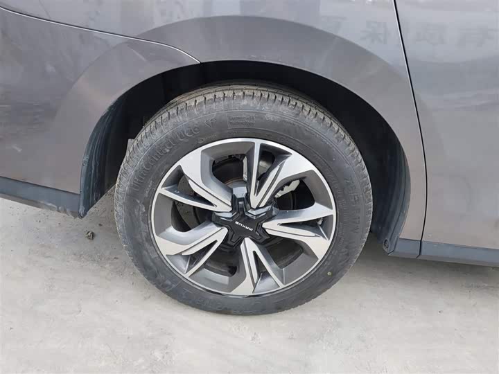 Maxus Euniq 5 2020 2020款 大电量旗舰版 七座