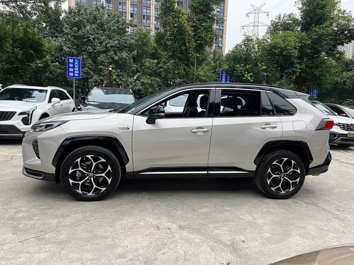 Toyota Wildlander Hybrid 2021 2021款 高性能版 2.5L 四驱激擎版