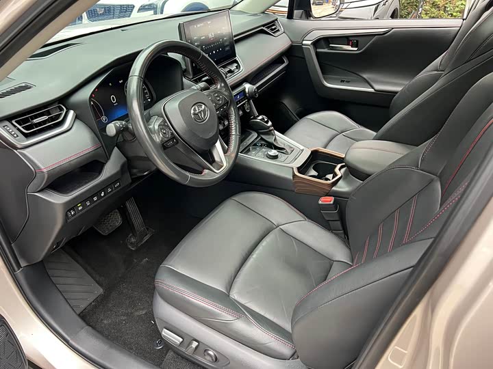 Toyota Wildlander Hybrid 2021 2021款 高性能版 2.5L 四驱激擎版