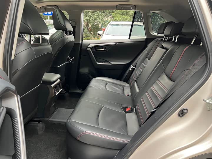 Toyota Wildlander Hybrid 2021 2021款 高性能版 2.5L 四驱激擎版