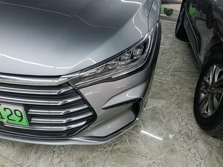 BYD Song Max Hybrid 2022 2022款 DM-i 105KM 旗舰型
