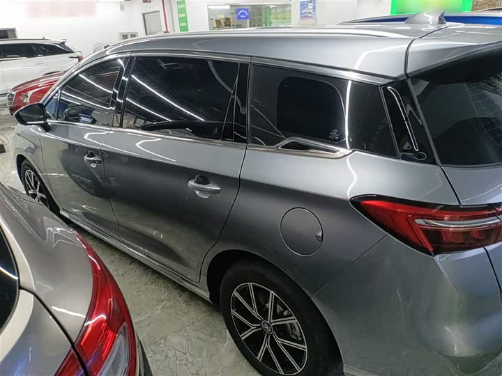 BYD Song Max Hybrid 2022 2022款 DM-i 105KM 旗舰型