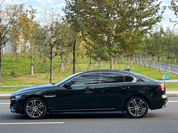 Jaguar XE L 2024 2024款 2.0T 250PS R-DYNAMIC S进取运动版