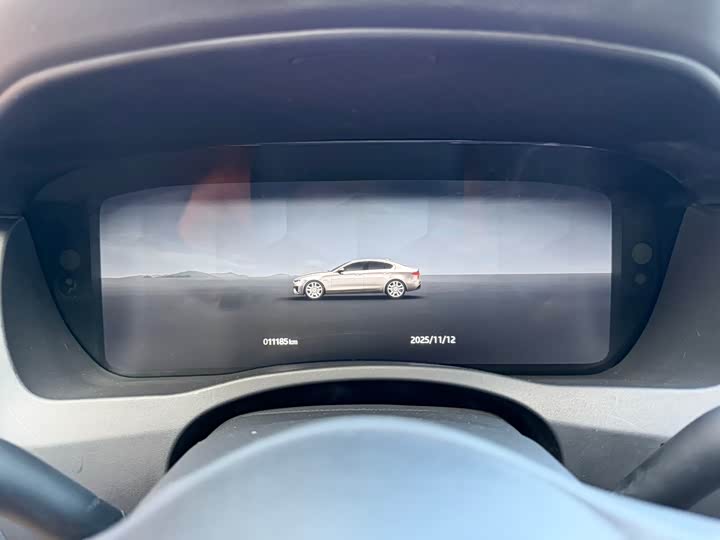 Jaguar XE L 2024 2024款 2.0T 250PS R-DYNAMIC S进取运动版