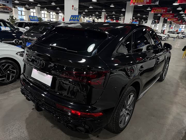Audi Q5L Sportback 2022 2022款 改款 45 TFSI 豪华型