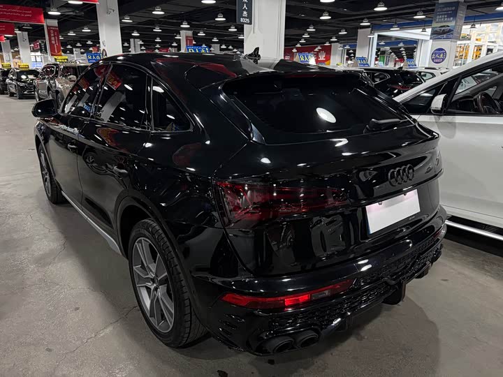 Audi Q5L Sportback 2022 2022款 改款 45 TFSI 豪华型