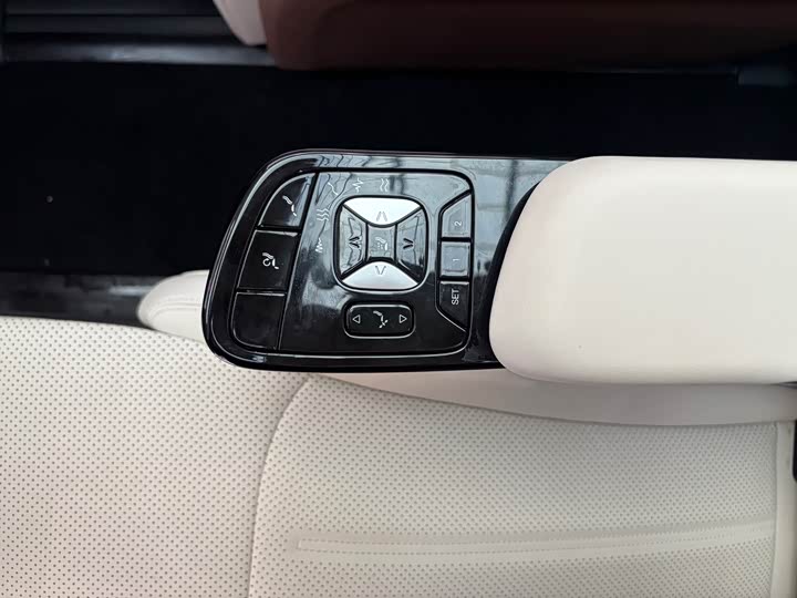 BYD Xia 2025 2025款 DM-i 1.5T 180km 超越型