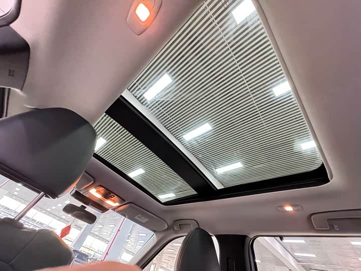 Mitsubishi Outlander 2023 2023款 1.5T CVT两驱尊耀版 7座