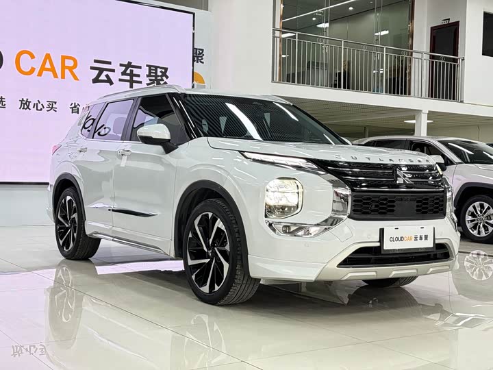Mitsubishi Outlander 2023 2023款 1.5T CVT两驱尊耀版 7座