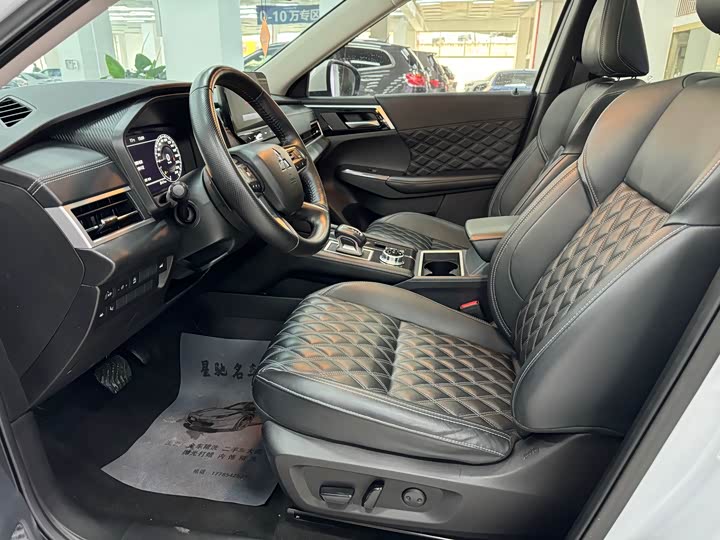 Mitsubishi Outlander 2023 2023款 1.5T CVT两驱尊耀版 7座