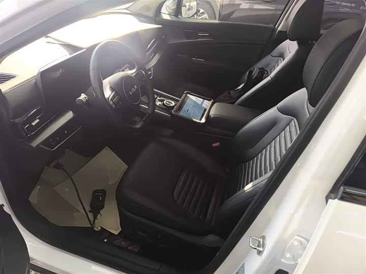 Kia Sportage 2023 2023款 2.0T 两驱尊贵版