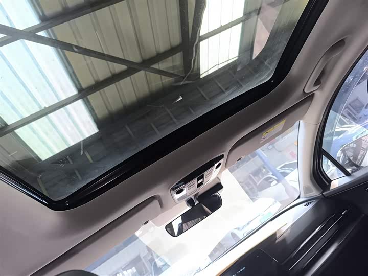 Kia Sportage 2023 2023款 2.0T 两驱尊贵版