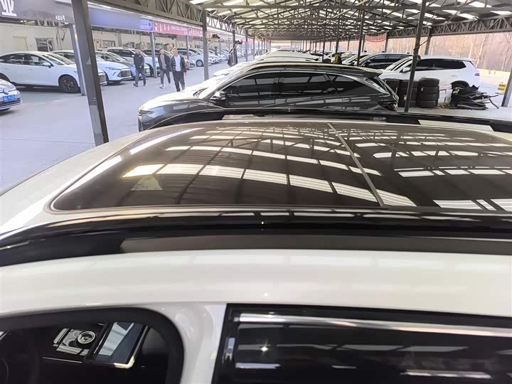 Kia Sportage 2023 2023款 2.0T 两驱尊贵版