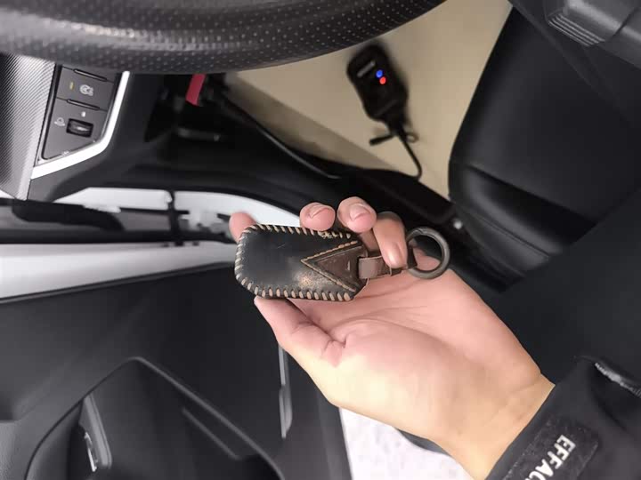 Kia Sportage 2023 2023款 2.0T 两驱尊贵版