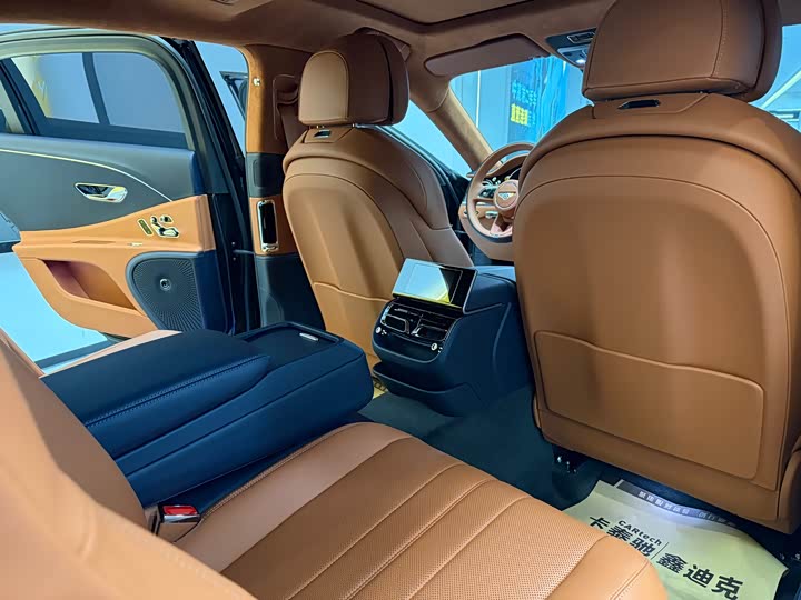 Bentley Flying Spur 2022 2022款 4.0T V8 标准版