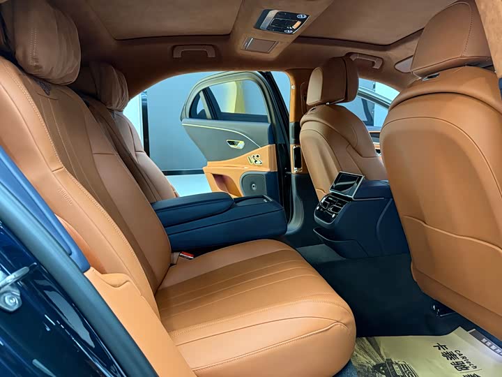 Bentley Flying Spur 2022 2022款 4.0T V8 标准版