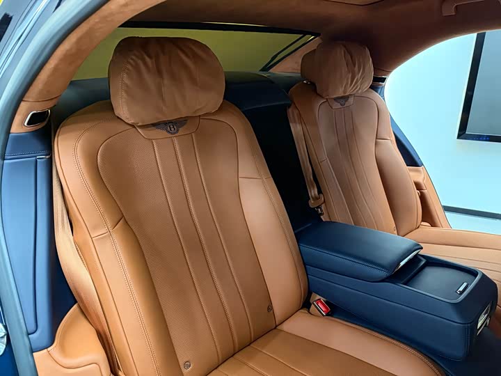 Bentley Flying Spur 2022 2022款 4.0T V8 标准版