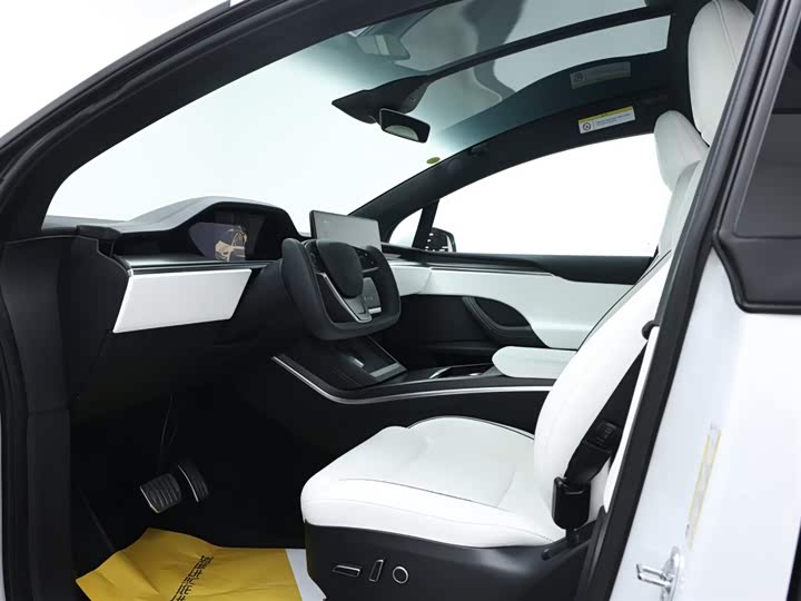 Tesla Model X 2023 2023款 三电机全轮驱动 Plaid版