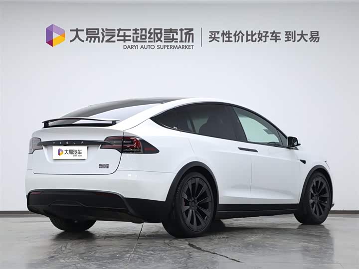 Tesla Model X 2023 2023款 三电机全轮驱动 Plaid版