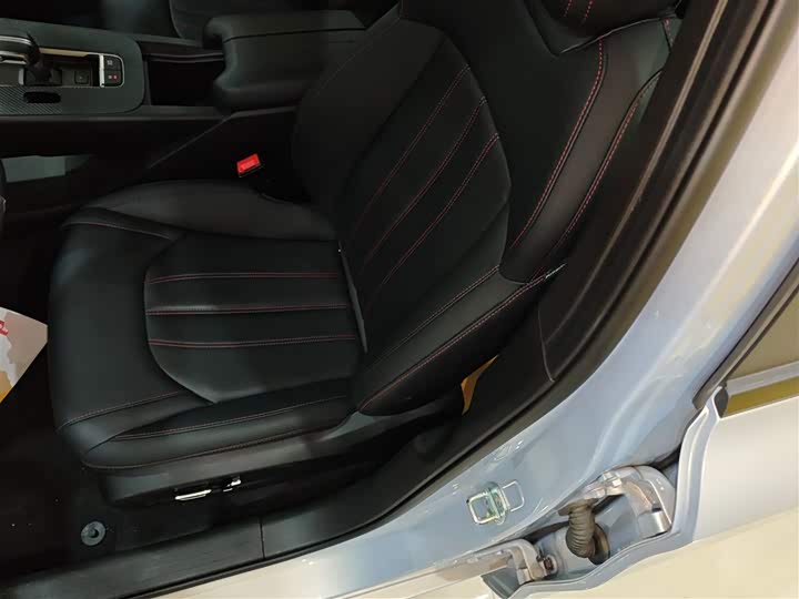 GAC Trumpchi Empow R 2023 2023款 影豹H 智能混动版