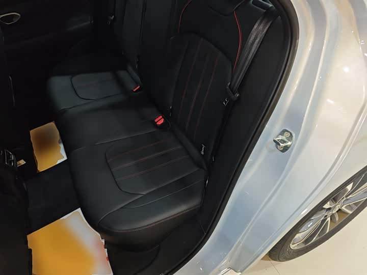 GAC Trumpchi Empow R 2023 2023款 影豹H 智能混动版