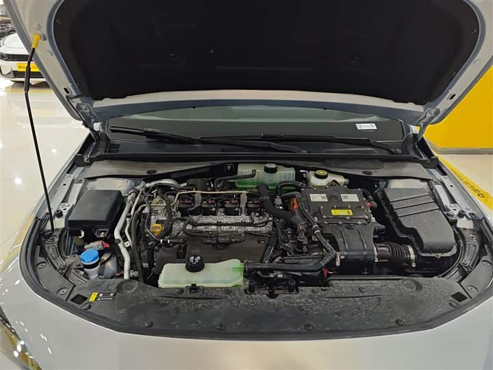 GAC Trumpchi Empow R 2023 2023款 影豹H 智能混动版