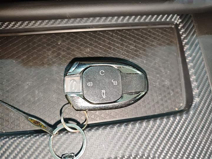 GAC Trumpchi Empow R 2023 2023款 影豹H 智能混动版