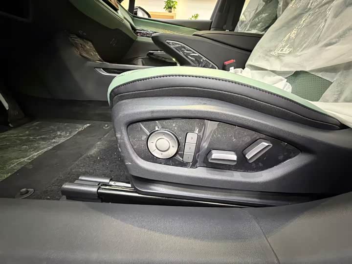 Hongqi EH7 2024 2024款 640 Pro+ 四驱版