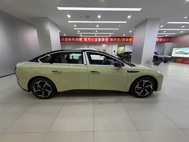 Hongqi EH7 2024 2024款 640 Pro+ 四驱版