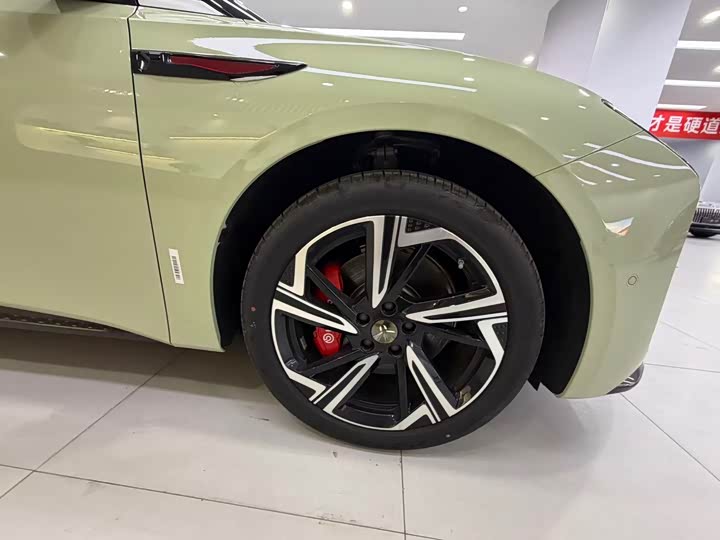 Hongqi EH7 2024 2024款 640 Pro+ 四驱版