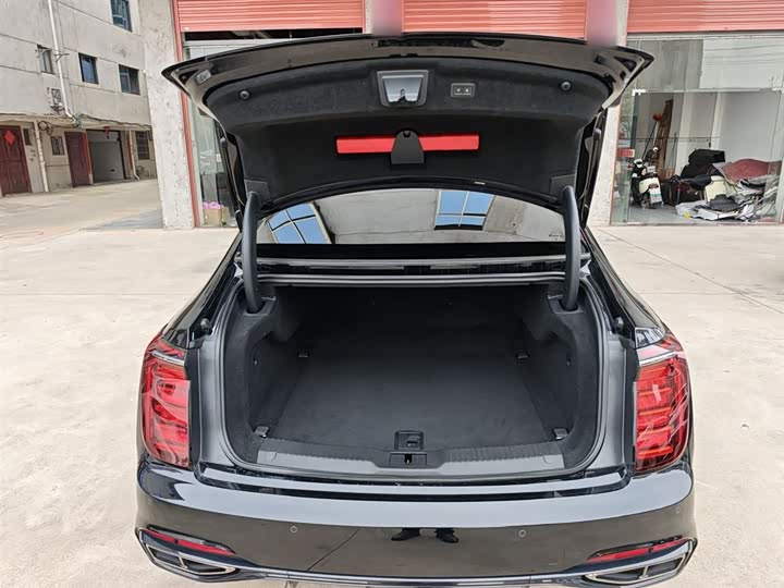 Hongqi H9 2024 2024款 2.0T 旗畅 私享风尚版