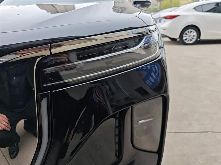 Hongqi H9 2024 2024款 2.0T 旗畅 私享风尚版