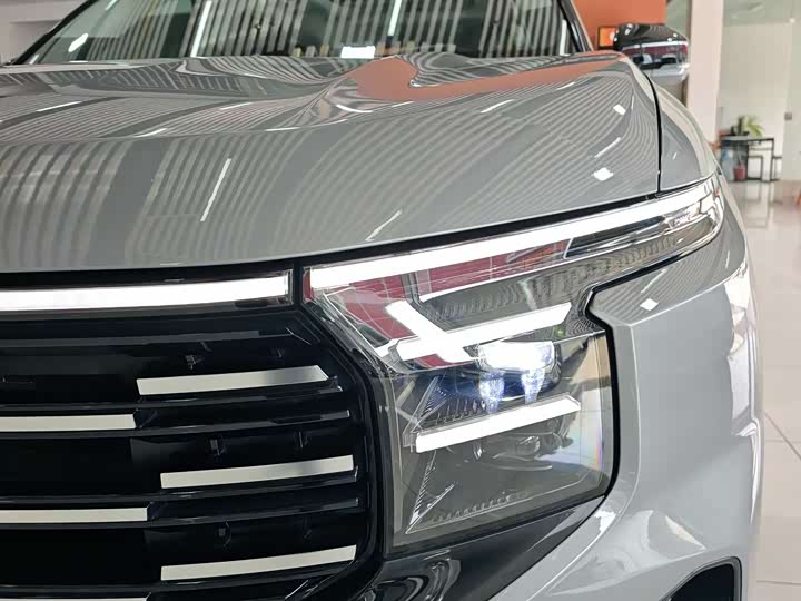 Ford Edge 2025 2025款 锐界L 2.0T EcoBoost E混动四驱七座至尊型