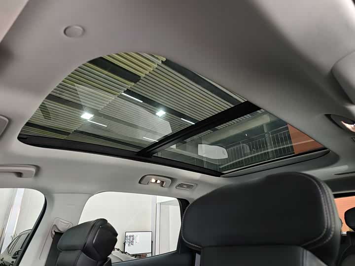 Ford Edge 2025 2025款 锐界L 2.0T EcoBoost E混动四驱七座至尊型