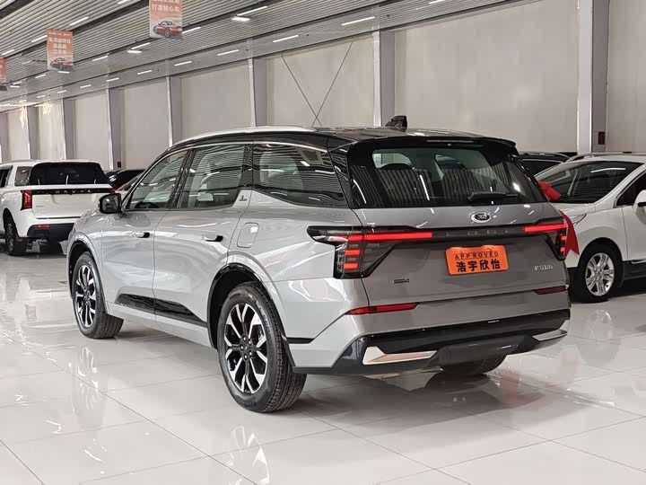 Ford Edge 2025 2025款 锐界L 2.0T EcoBoost E混动四驱七座至尊型