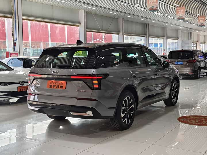 Ford Edge 2025 2025款 锐界L 2.0T EcoBoost E混动四驱七座至尊型