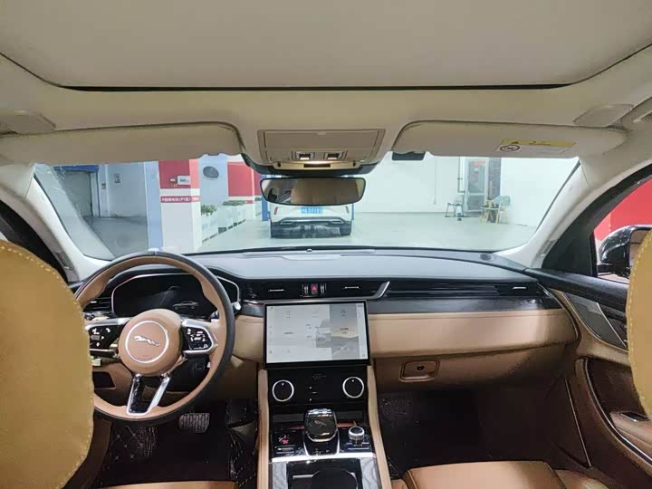 Jaguar XF L 2024 2024款 2.0T P250 两驱尊享豪华版