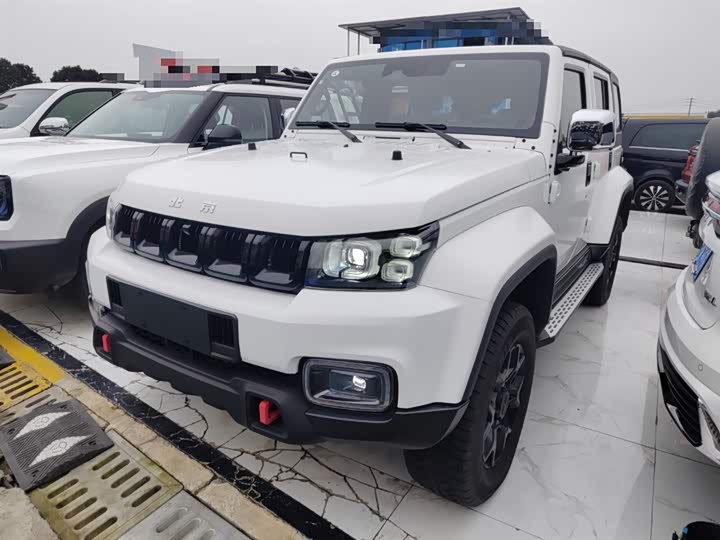 BAIC Beijing BJ40 2023 2023款 2.0D 自动四驱刀锋英雄版侠客型（前后电控锁）