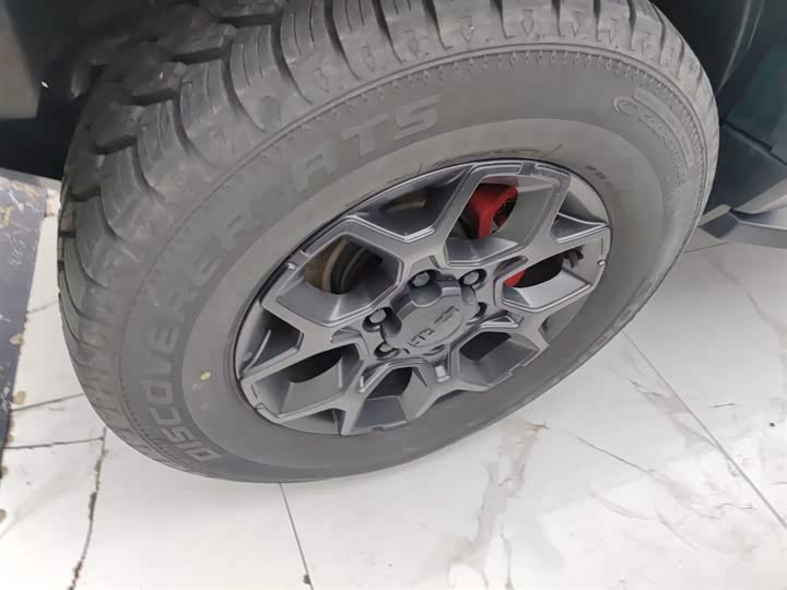 BAIC Beijing BJ40 2023 2023款 2.0D 自动四驱刀锋英雄版侠客型（前后电控锁）